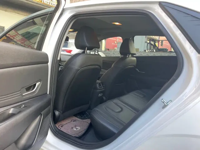 Hyundai Elantra — Фото автомобиля 5