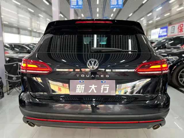 Volkswagen Touareg — Фото автомобиля 8