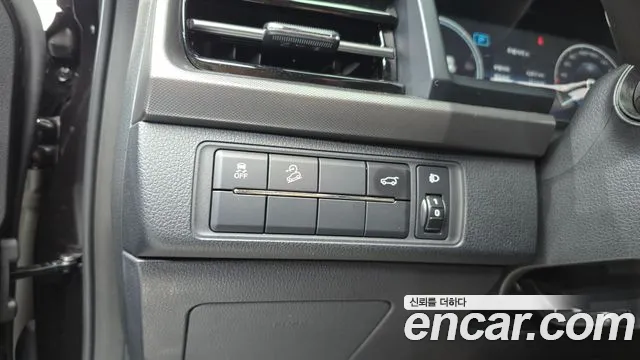 KG_Mobility_Ssangyong Rexton Rexton Arena Дизель 2.2 4WD — Фото автомобиля 5