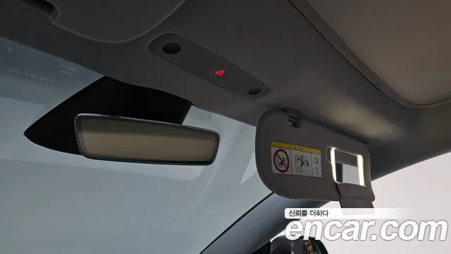 Tesla Model 3 — Фото автомобиля 28