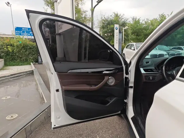 BMW X1 — Фото автомобиля 11