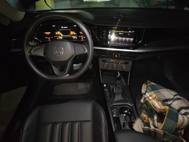 Volkswagen Passat — Фото автомобиля 12