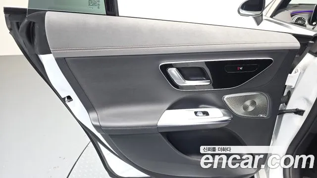 Mercedes-Benz EQE V295 — Фото автомобиля 14