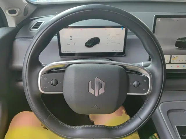 Leapmotor C10 — Фото автомобиля 10