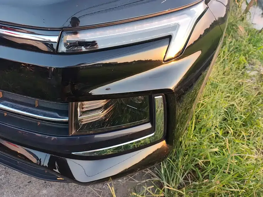 Sehol Sehol X4 2022 1.5T CVT Chief Custom Edition — Фото автомобиля 5