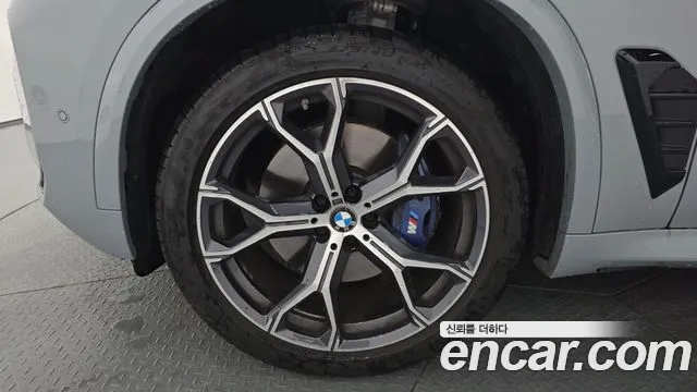 BMW X5 — Фото автомобиля 4