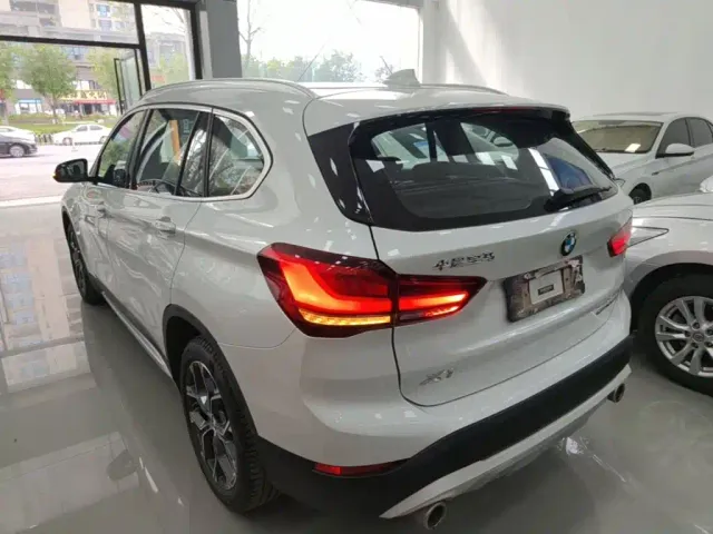 BMW X1 — Фото автомобиля 4