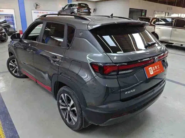 Changan CS35 Plus — Фото автомобиля 4