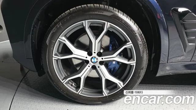 BMW X5 xDrive 40i M Sport — Фото автомобиля 4