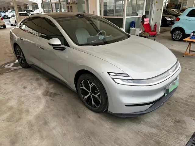 Changan Qiyuan A06 — Фото автомобиля 3