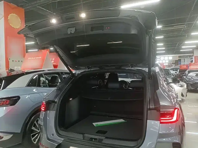 BYD Song PLUS — Фото автомобиля 18