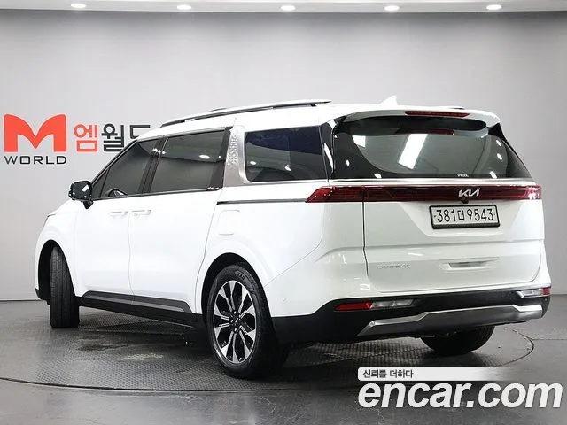 Kia Carnival Generation 4 — Фото автомобиля 3