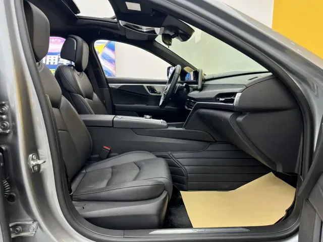 Cadillac CT6 — Фото автомобиля 21