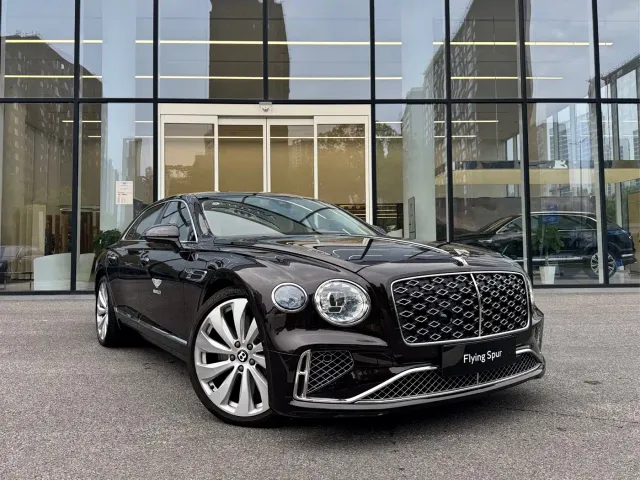Bentley Flying Spur Plug-in Hybrid 2026 Model 4.0T V8 Standard Edition — Фото автомобиля 2