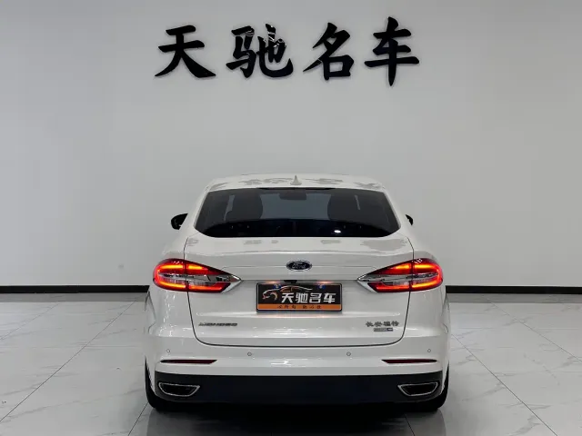 Ford Mondeo — Фото автомобиля 3