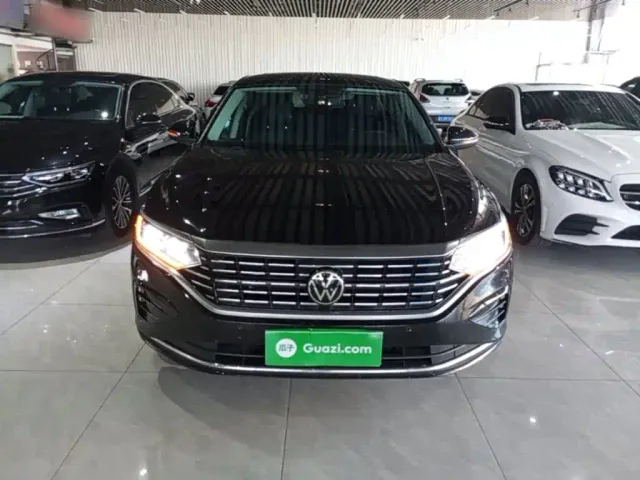 Volkswagen Passat — Фото автомобиля 2