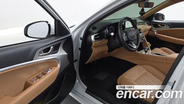Genesis G70 New — Фото автомобиля 15