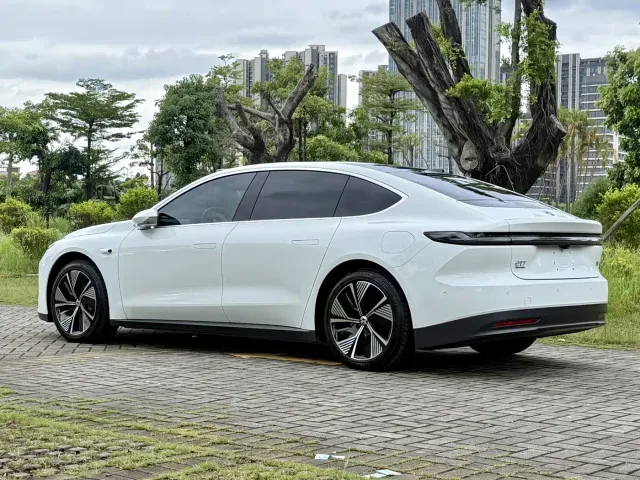 Nio ET7 — Фото автомобиля 20