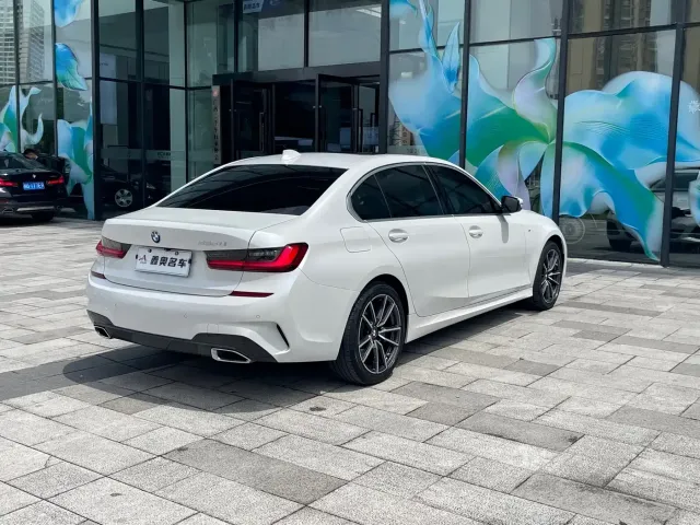BMW 3 Series — Фото автомобиля 4