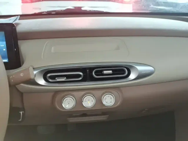 Wuling Hongguang Mini EV — Фото автомобиля 12