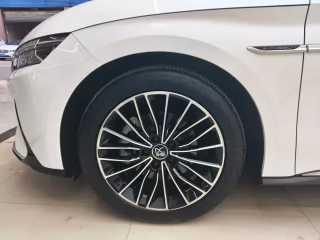 BYD Han — Фото автомобиля 17