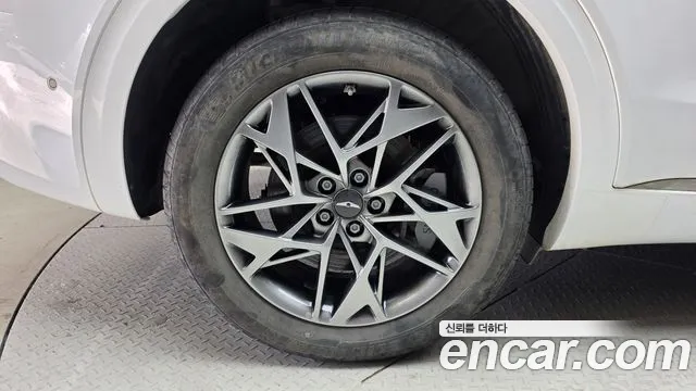 Genesis GV70 — Фото автомобиля 5