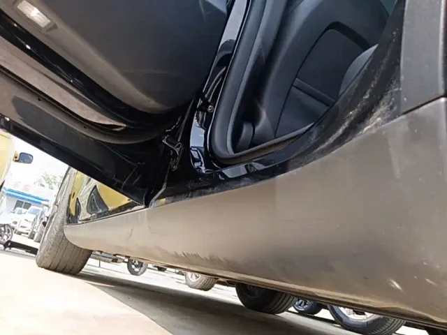 Tesla Model Y — Фото автомобиля 21