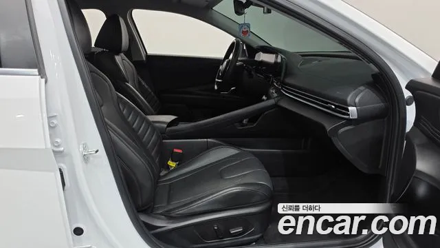 Hyundai Avante CN7 — Фото автомобиля 26