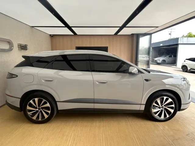BYD Sealion 06 — Фото автомобиля 8