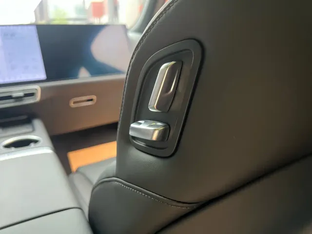 Li Auto L7 — Фото автомобиля 19
