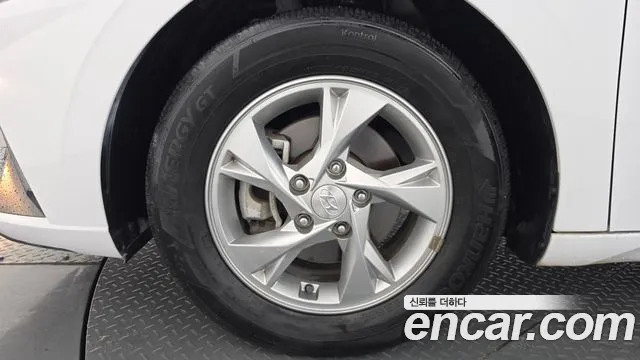 Hyundai AVANTE Avante (CN7) 1.6 LPi (Для проката) — Фото автомобиля 4