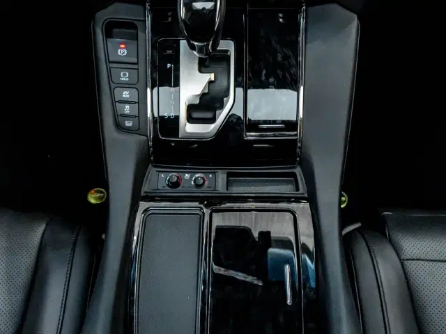 Toyota Vellfire — Фото автомобиля 19