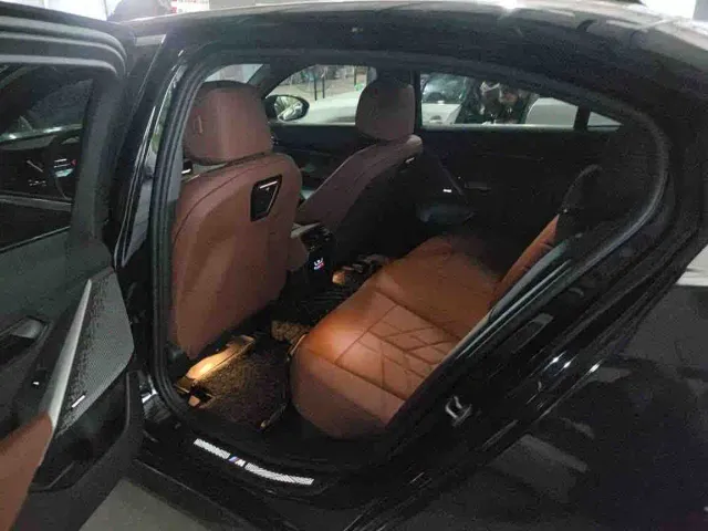 BMW 5 Series — Фото автомобиля 5