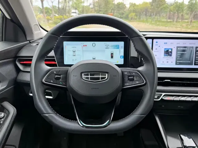 Geely Binrui — Фото автомобиля 16