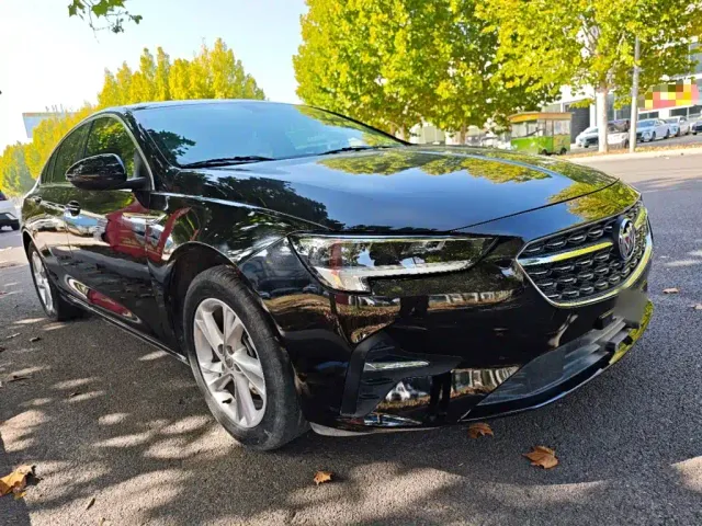 Buick Regal — Фото автомобиля 3