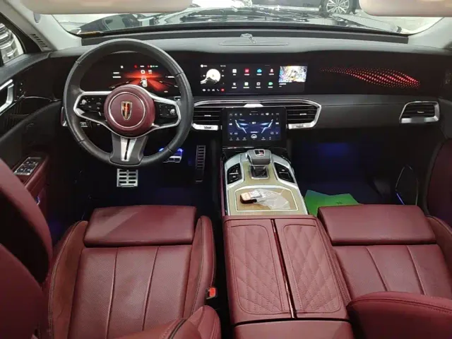 Hongqi E-HS9 — Фото автомобиля 9