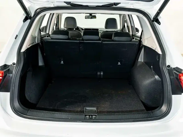 Volkswagen Tiguan L — Фото автомобиля 23
