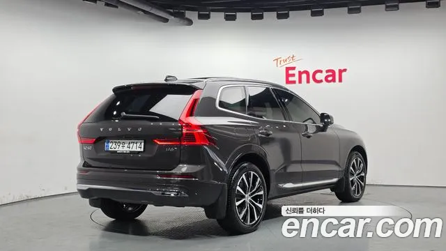 Вольво XC60 — Фото автомобиля 2