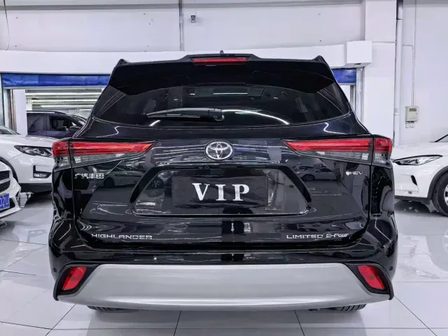 Toyota Highlander — Фото автомобиля 5