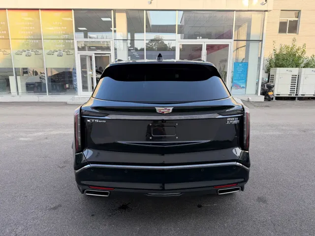 Cadillac XT5 — Фото автомобиля 14