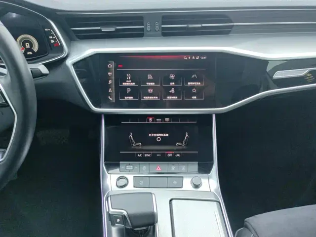 Audi A7L — Фото автомобиля 13