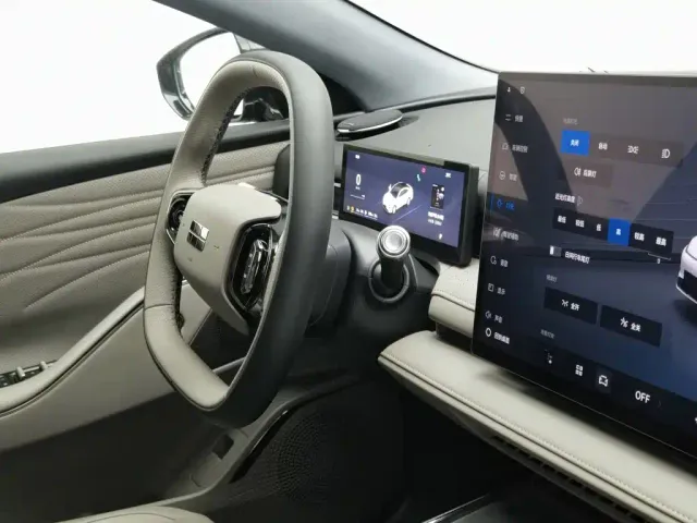 Geely Galaxy Xingyao 8 — Фото автомобиля 22