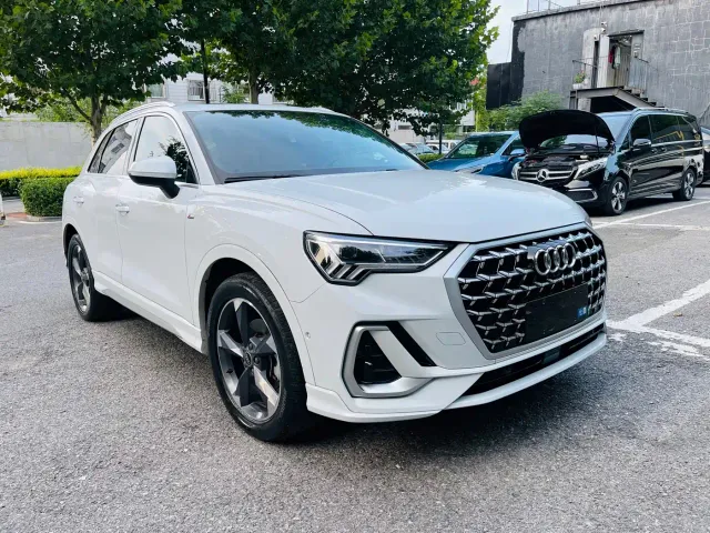 Audi Q3 — Фото автомобиля 3