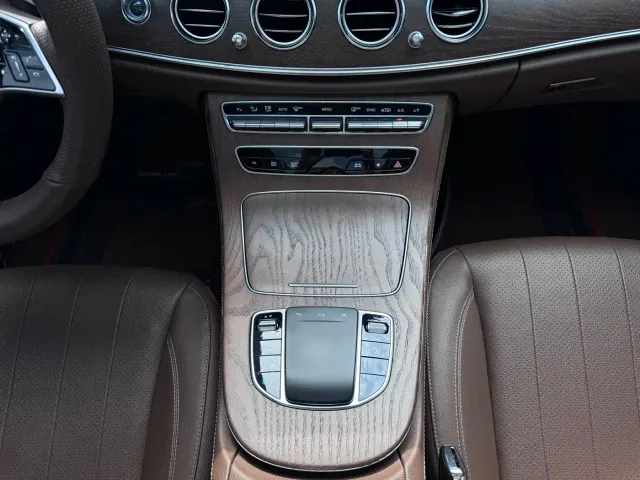 Mercedes-Benz Mercedes-Benz E-Class 2023 E 300 L Luxury — Фото автомобиля 7