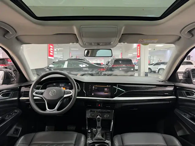 Volkswagen Passat — Фото автомобиля 5