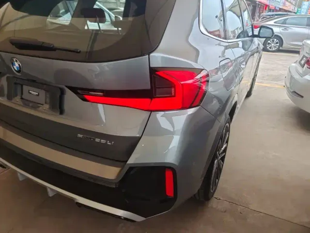 BMW BMW X1 2023 sDrive25Li M Sport Package — Фото автомобиля 7