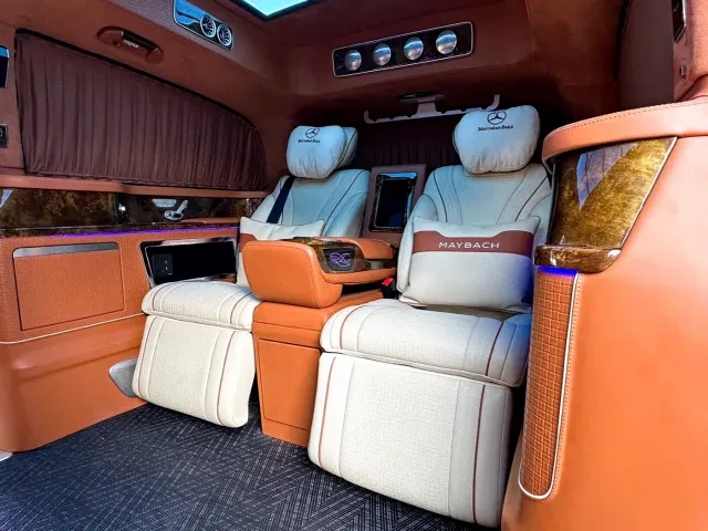 Mercedes-Benz V-Class — Фото автомобиля 12