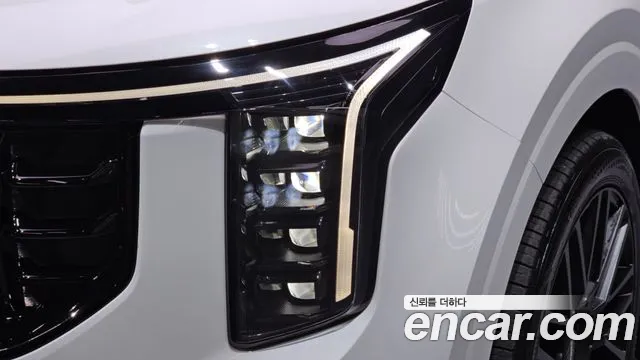 Kia Carnival Generation 4 — Фото автомобиля 22