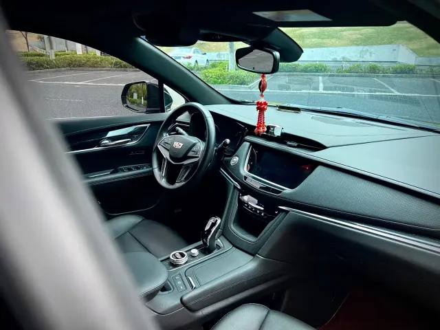 Cadillac XT5 — Фото автомобиля 13