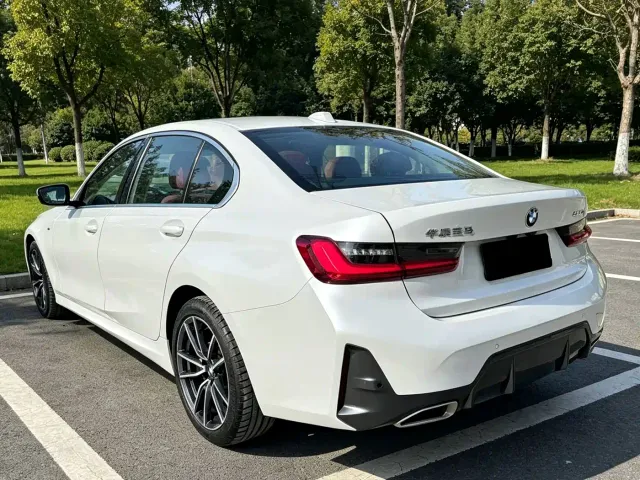 BMW 3 Series — Фото автомобиля 6